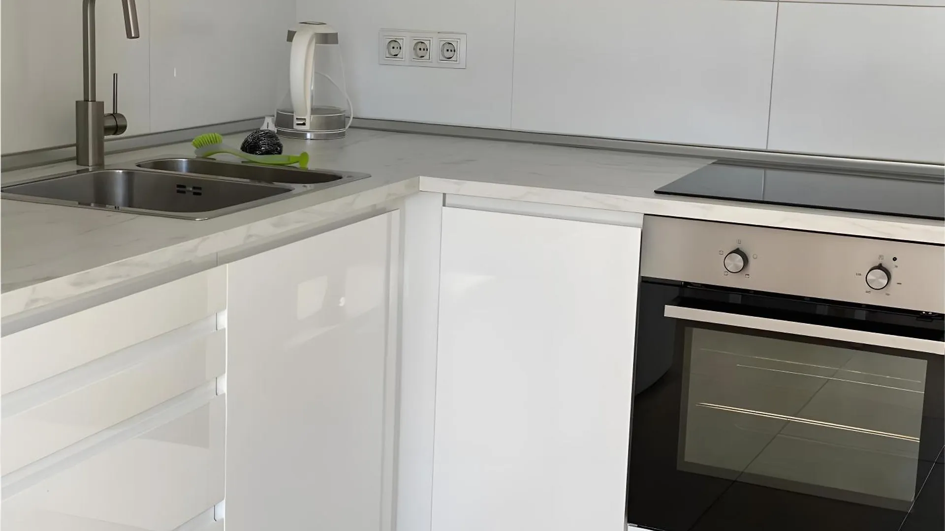 Wonderful Penthouse Center Manresa Apartment