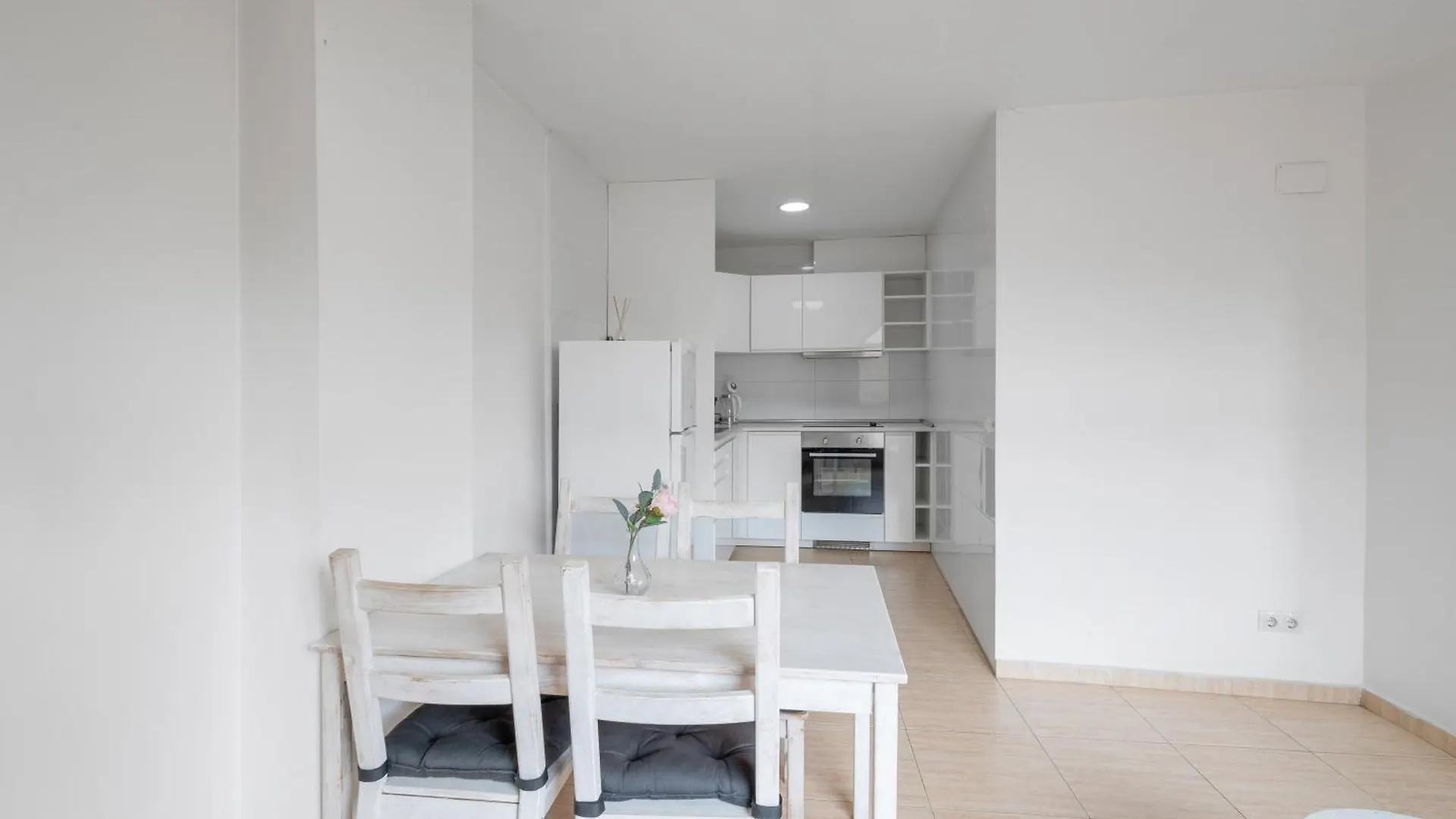 Wonderful Penthouse Center Manresa Apartment