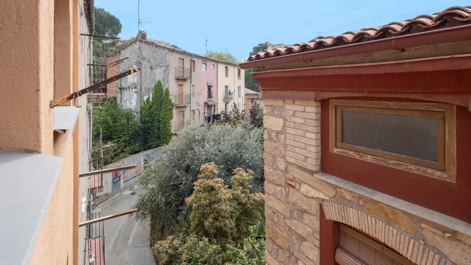 Wonderful Penthouse Center Manresa Appartement