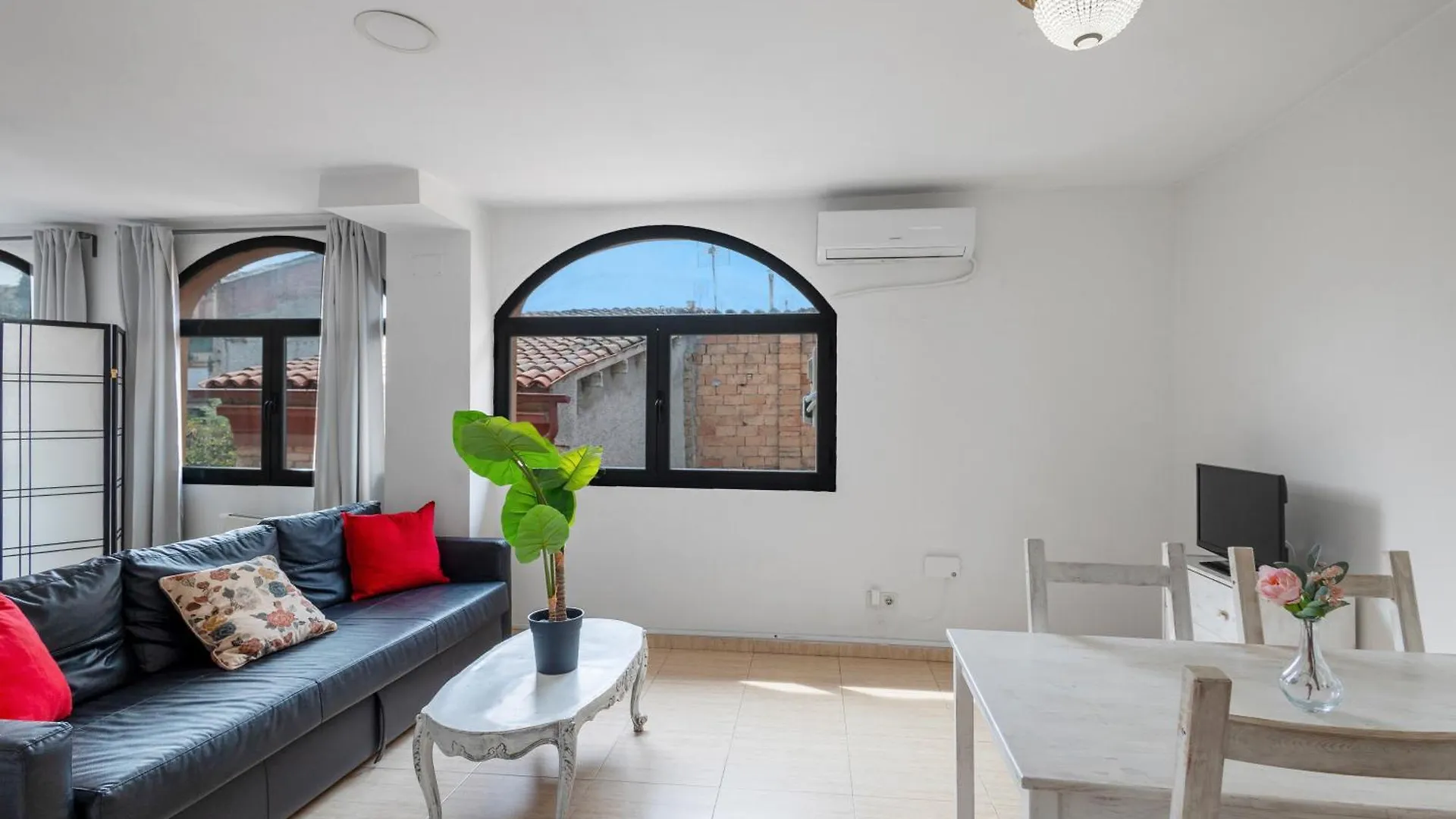 Wonderful Penthouse Center Manresa Appartement Spanje